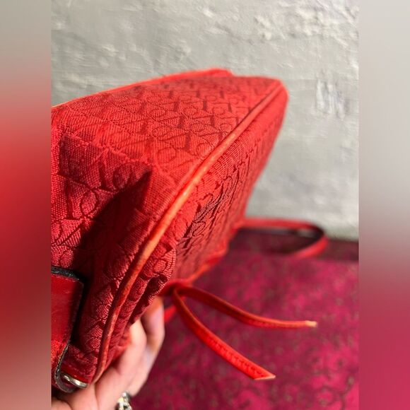 Valentino Garavani Vintage Red Crossbody Bag-excellent vintage condition - Picture 12 of 16